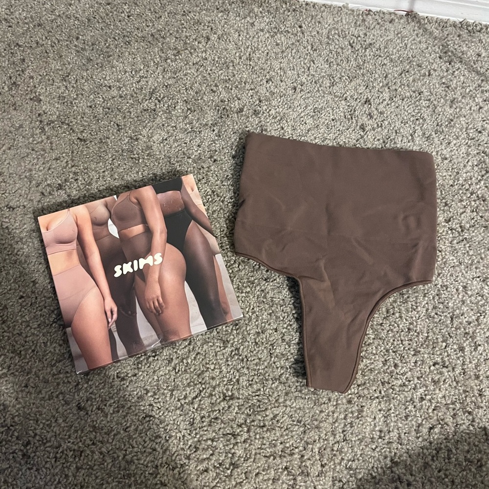 SKIMS Core Control Thong